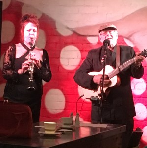 Break a Leg at Rileys & Co